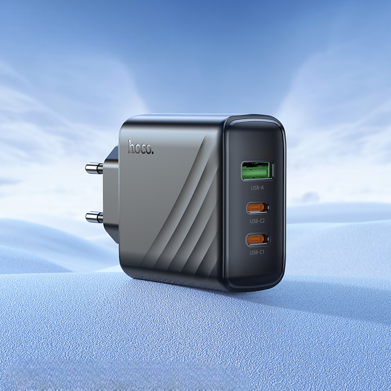 HOCO CS26A Article 3-Port PD Fast Charger EU Plug Price Pakistan
